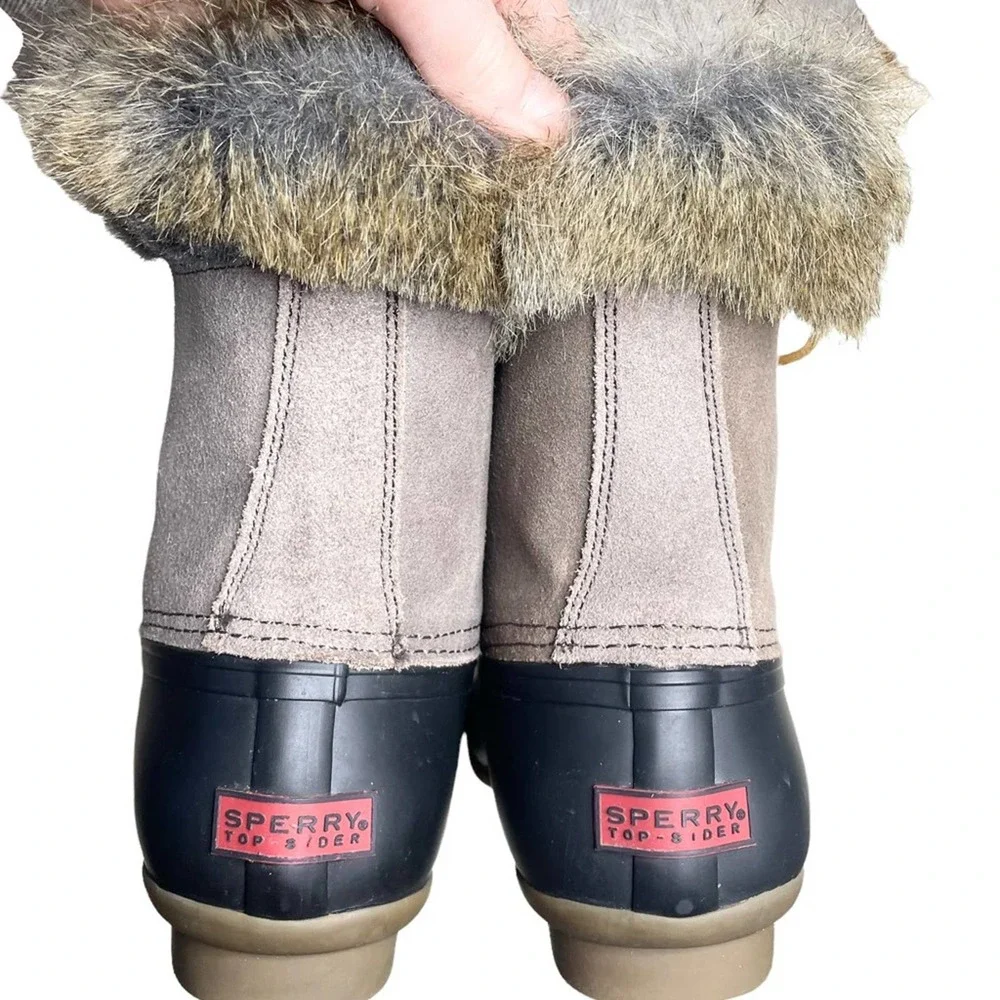 Women's Sperry gray suede faux fur trim waterproof duck boots size 7 - Picture 5 of 7